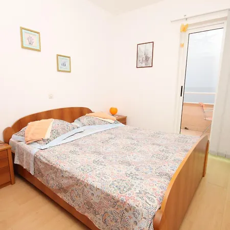And With Parking Space Ivan Dolac, Hvar - 8734 게스트하우스 3*
